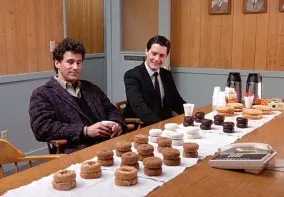 twin-peaks-donuts.jpg
