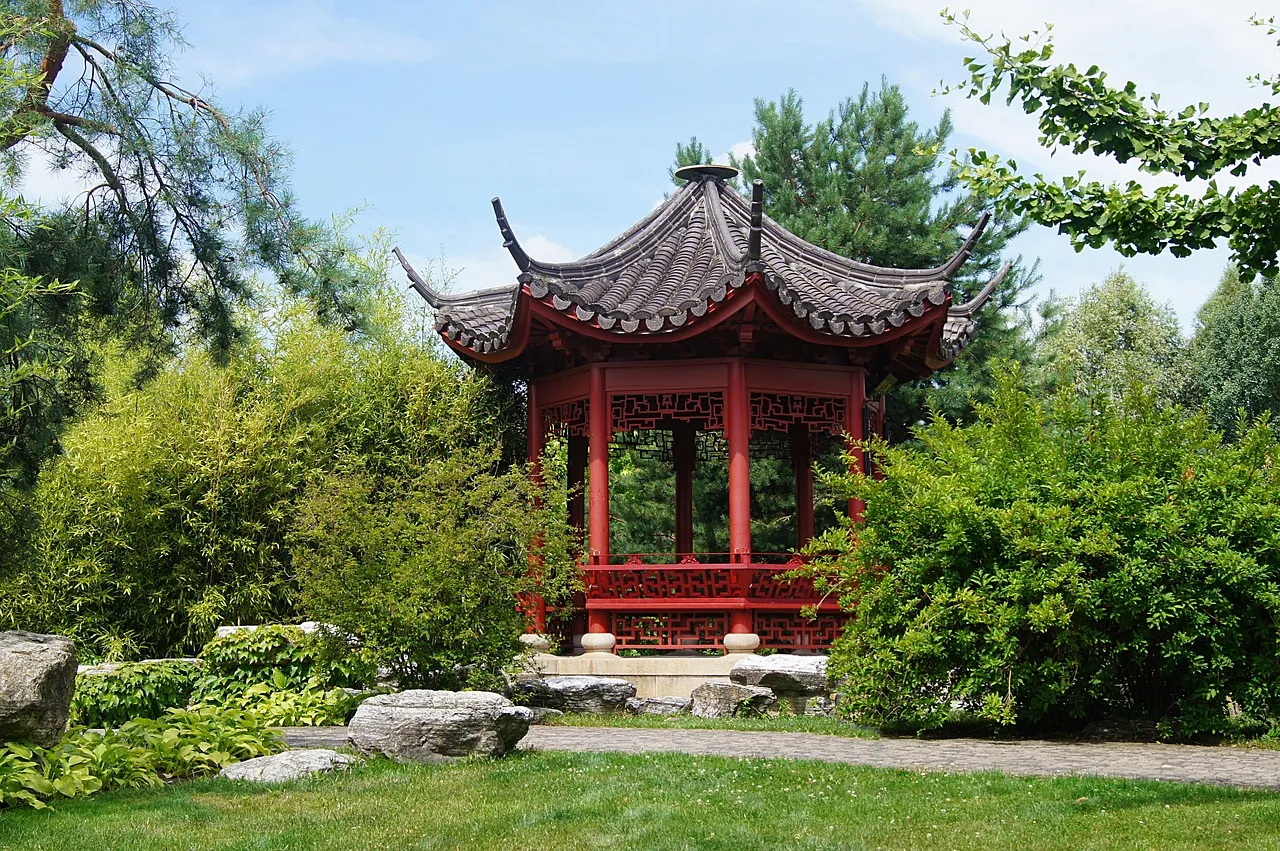 giri_yoga_pavilion2_alb